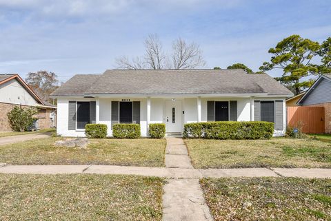 Photo of 11623 Kirkhollow Drive, Houston, TX 77089 (MLS # 45788483)