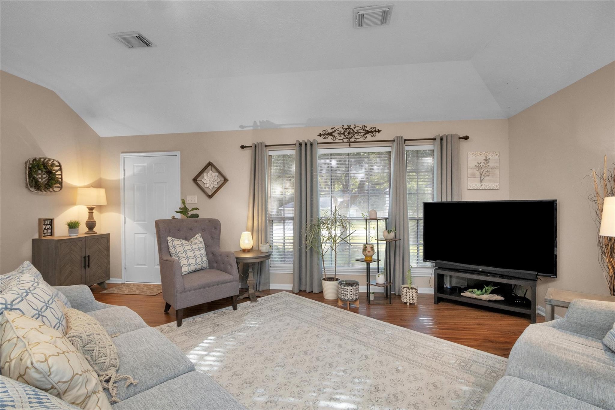 8962 W Buffalo Circle