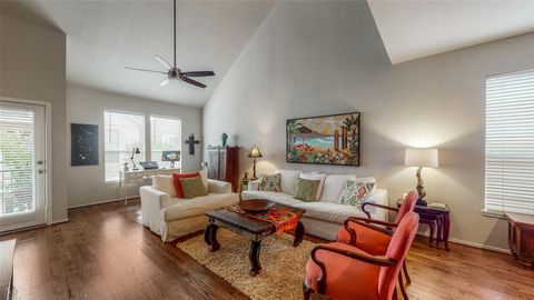 Photo of 1321 Paige Street, Houston, TX 77003 (MLS # 75652080)