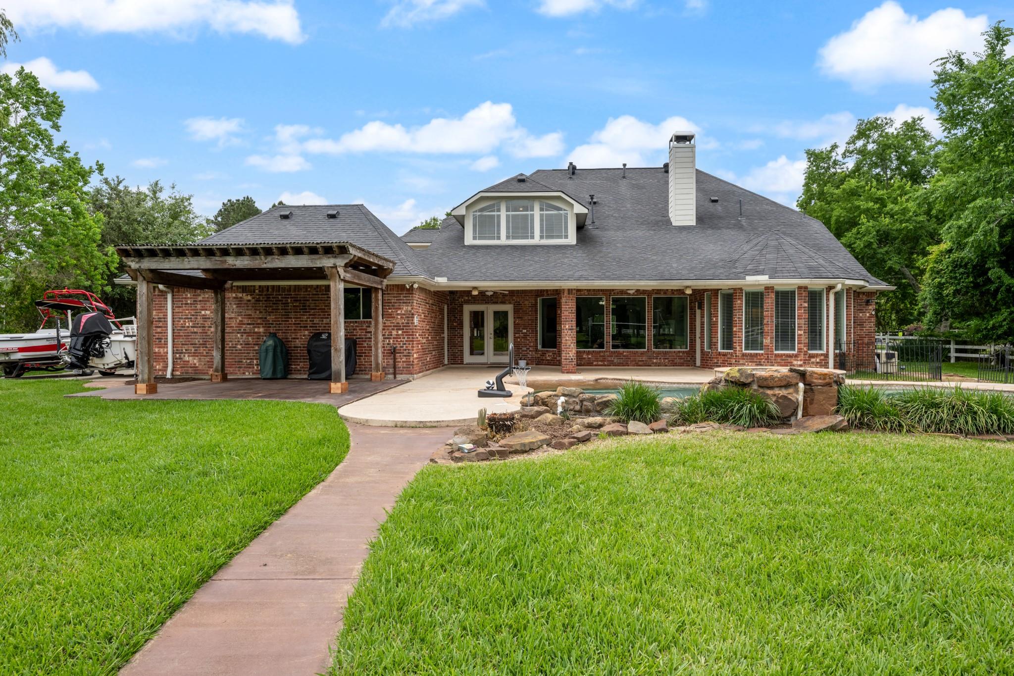 12010 Live Oak Drive
