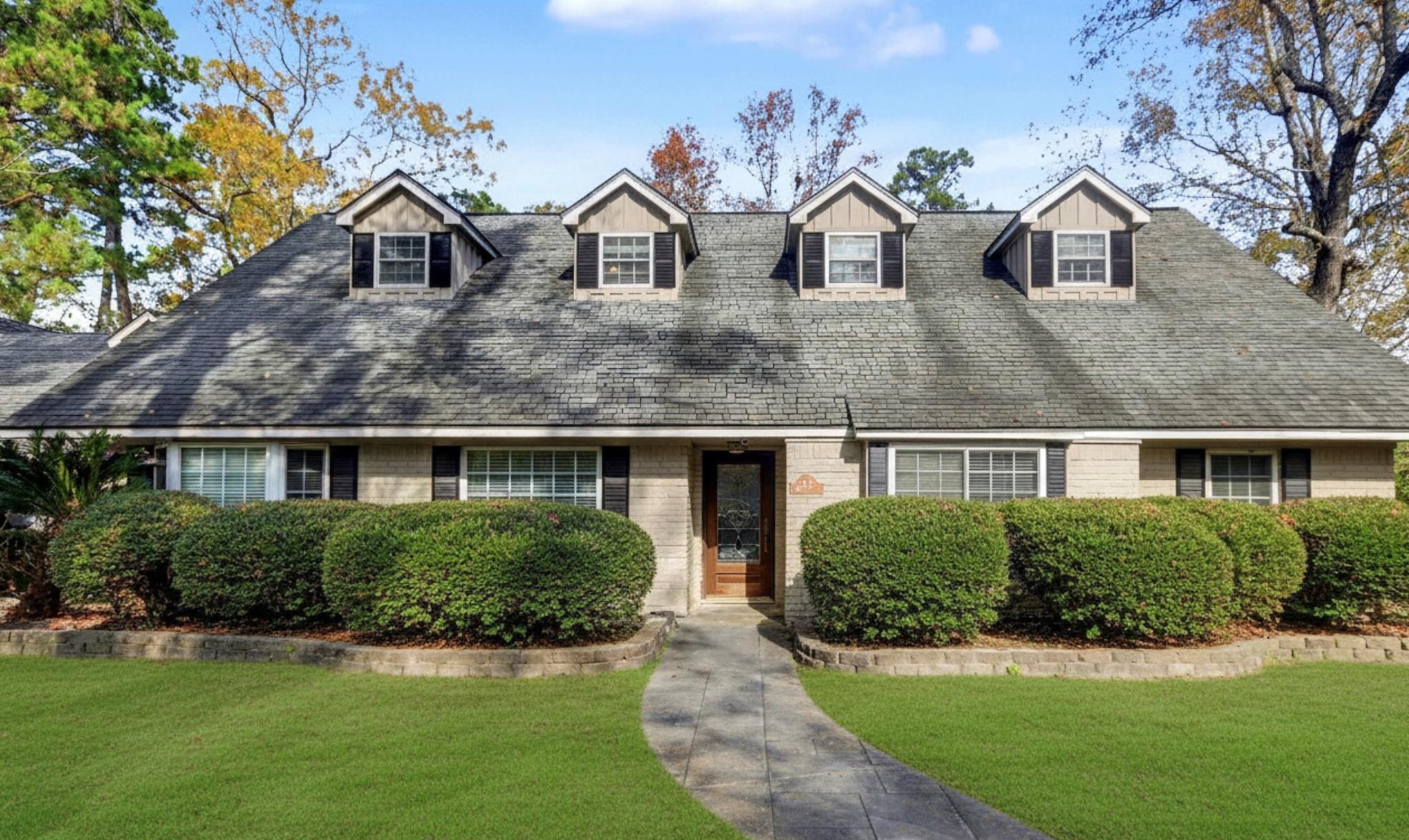 1431 Walnut Lane