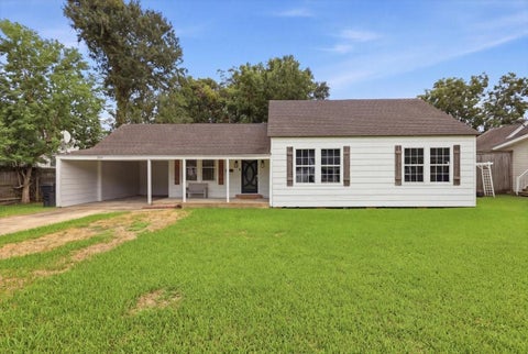 Photo of 2509 Avenue D, Nederland, TX 77627 (MLS # 96015859)