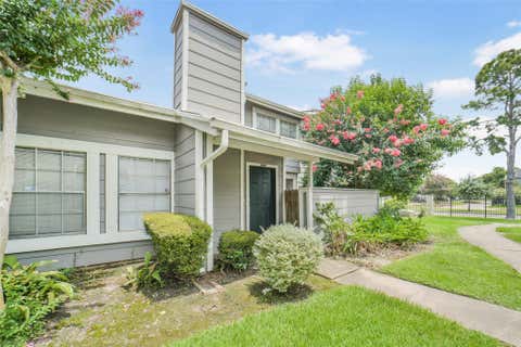 Photo of 6333 Shadow Tree Drive, Houston, TX 77035 (MLS # 37762532)