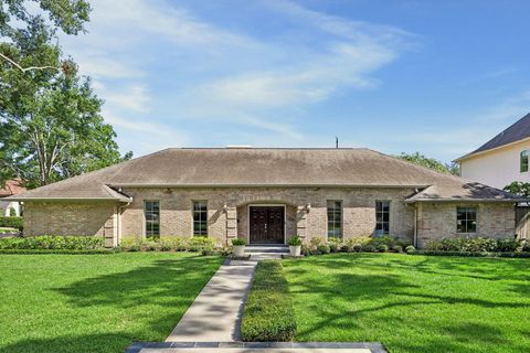 Photo of 6231 Holly Springs Drive, Houston, TX 77057 (MLS # 16089442)