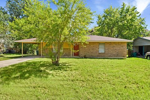 112 Laurie Lane Willis TX 77378
