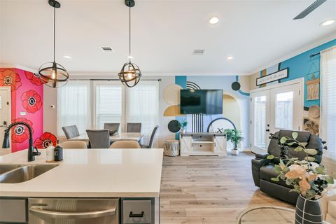 Homes For Rent - 1010 Melneeka Lane<br/> Houston, TX 77091