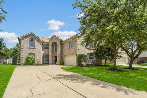 Photo of 2723 Sterling Fields Drive, Pearland, TX 77584 (MLS # 85134168)