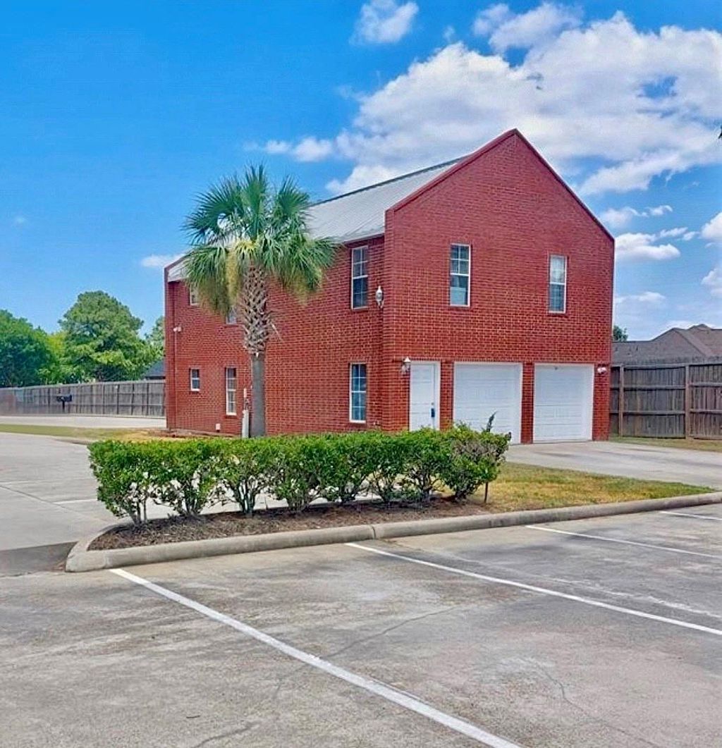 Photo of 90 Beach Walk Boulevard, Conroe, TX 77304 (MLS # 31083380)