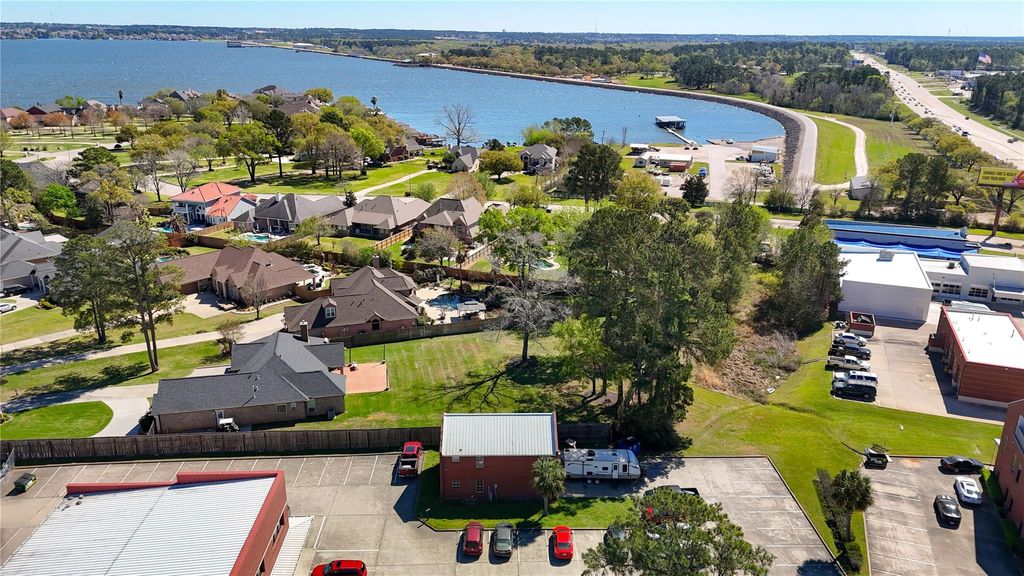 Photo of 90 Beach Walk Boulevard, Conroe, TX 77304 (MLS # 31083380)