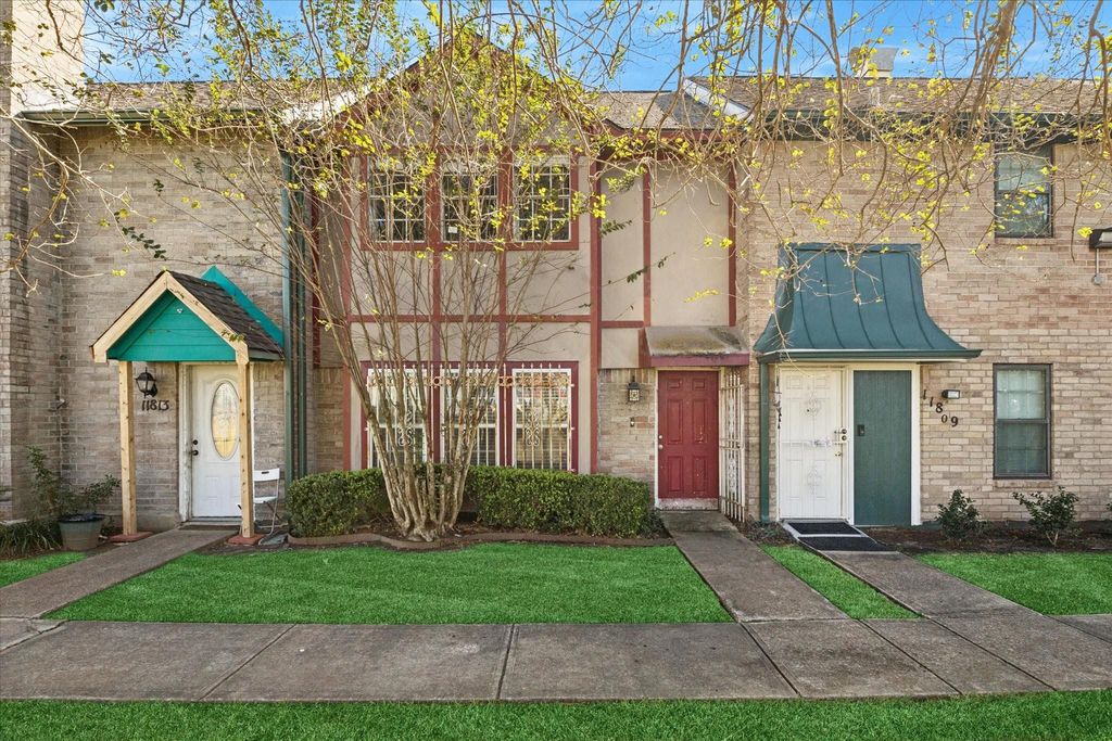 Photo of 11811 Algonquin Drive, Houston, TX 77089 (MLS # 23244976)