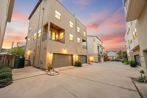 Photo of 2611 Riverside Drive #D, Houston, TX 77004 (MLS # 27281615)