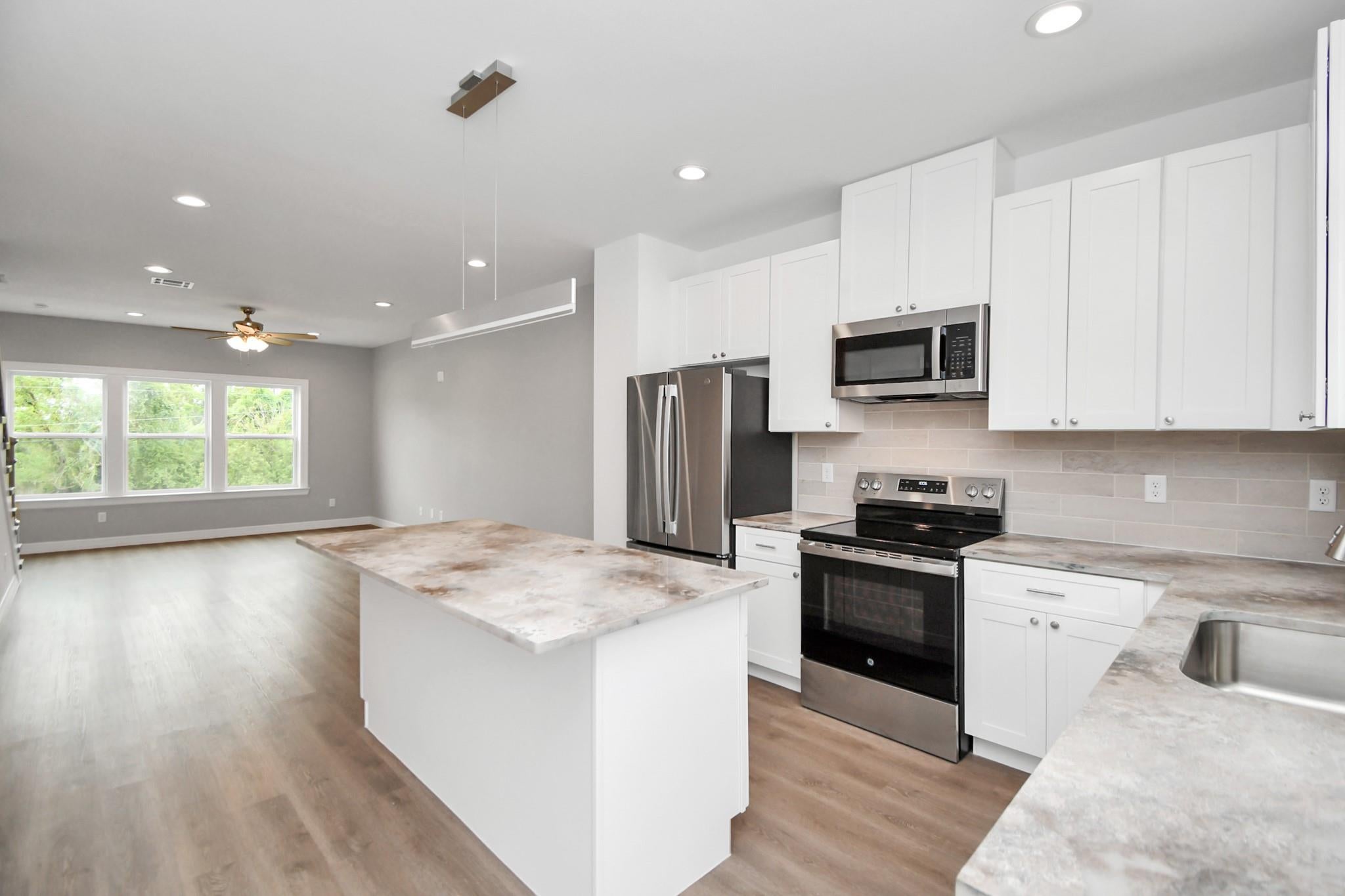 5262 Ella Boulevard 300