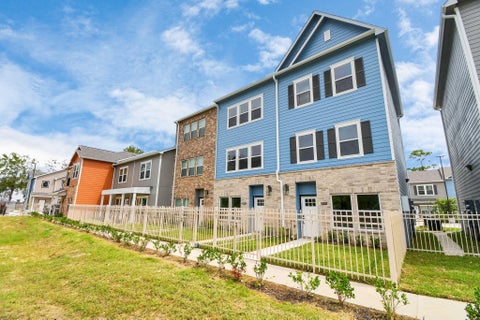Photo of 5262 Ella Boulevard #300, Houston, TX 77018 (MLS # 92974859)