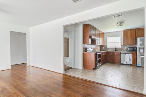 Tiny photo for 230 Bizerte Street, Houston, TX 77022 (MLS # 34524927)