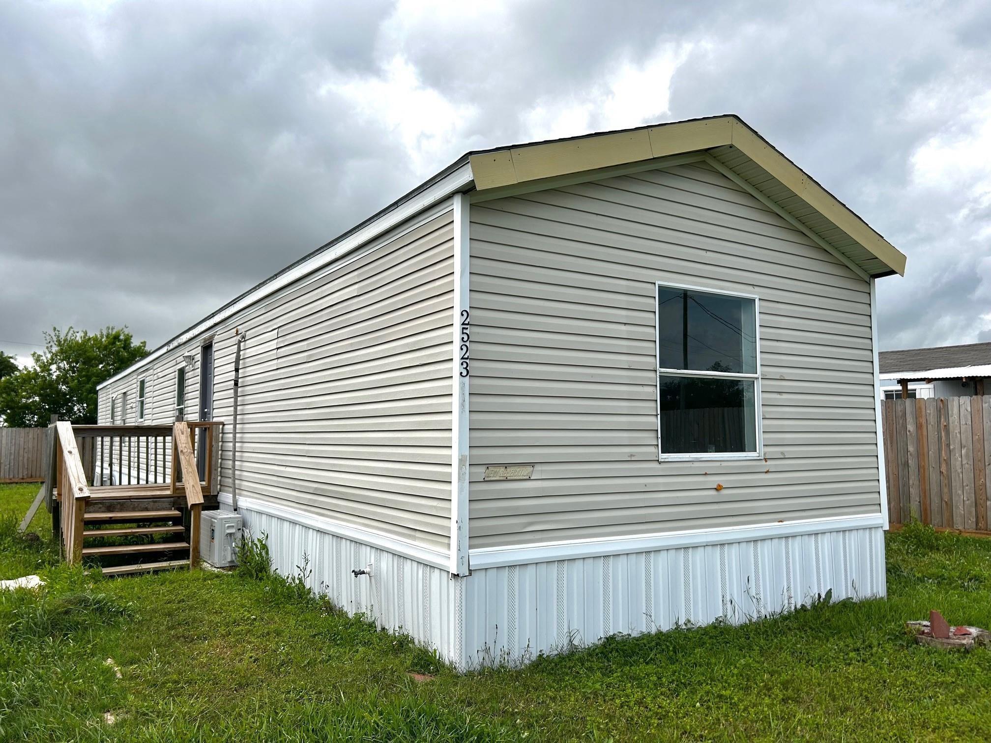 2523 Oyster Creek Bend