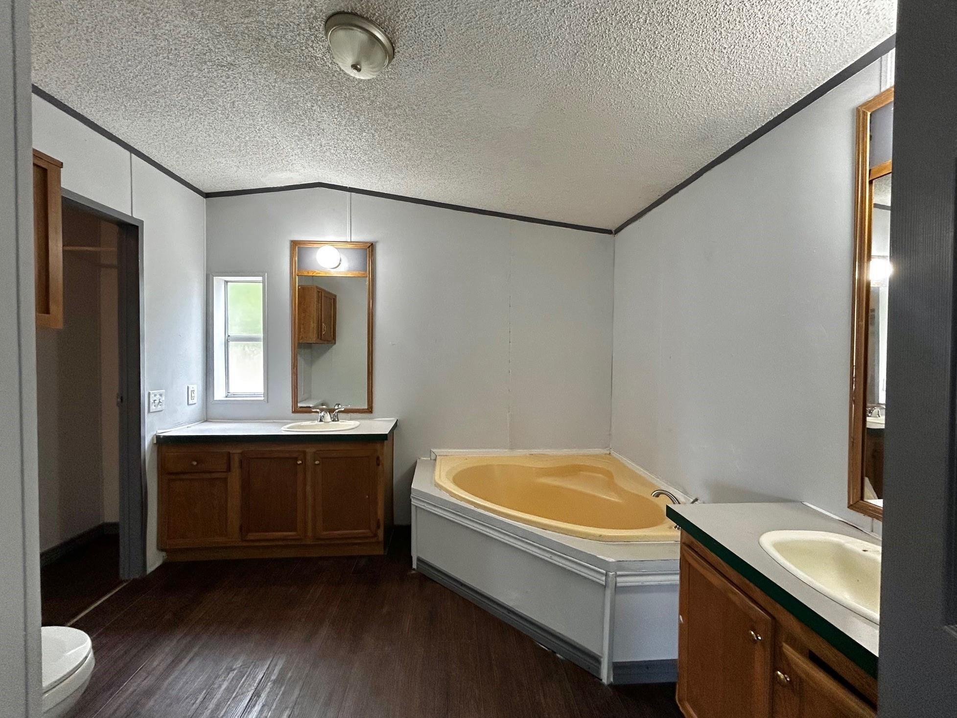 2523 Oyster Creek Bend