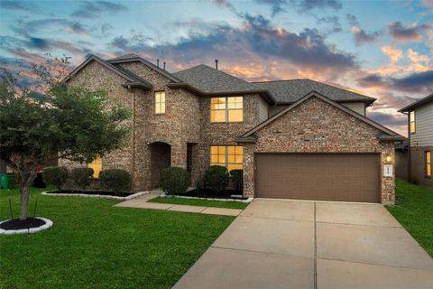 Photo of 18119 Tenasserim Pine Trace, Richmond, TX 77407 (MLS # 98868919)