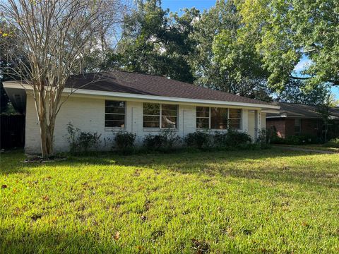Photo of 4311 Benning Drive, Houston, TX 77035 (MLS # 27978011)
