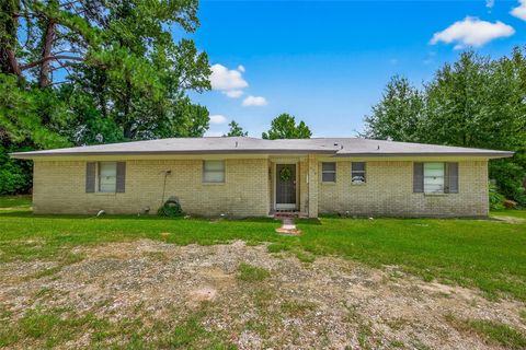 356 Fm 247 Road Huntsville TX 77320