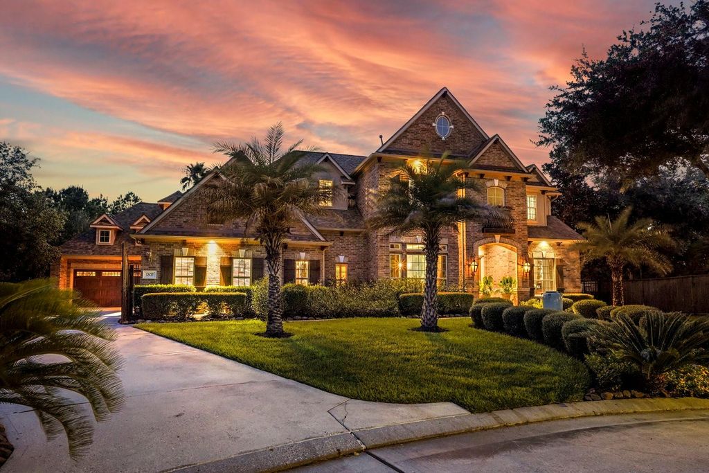 Photo of 1307 Majestic Pines Court, Houston, TX 77345 (MLS # 37500371)