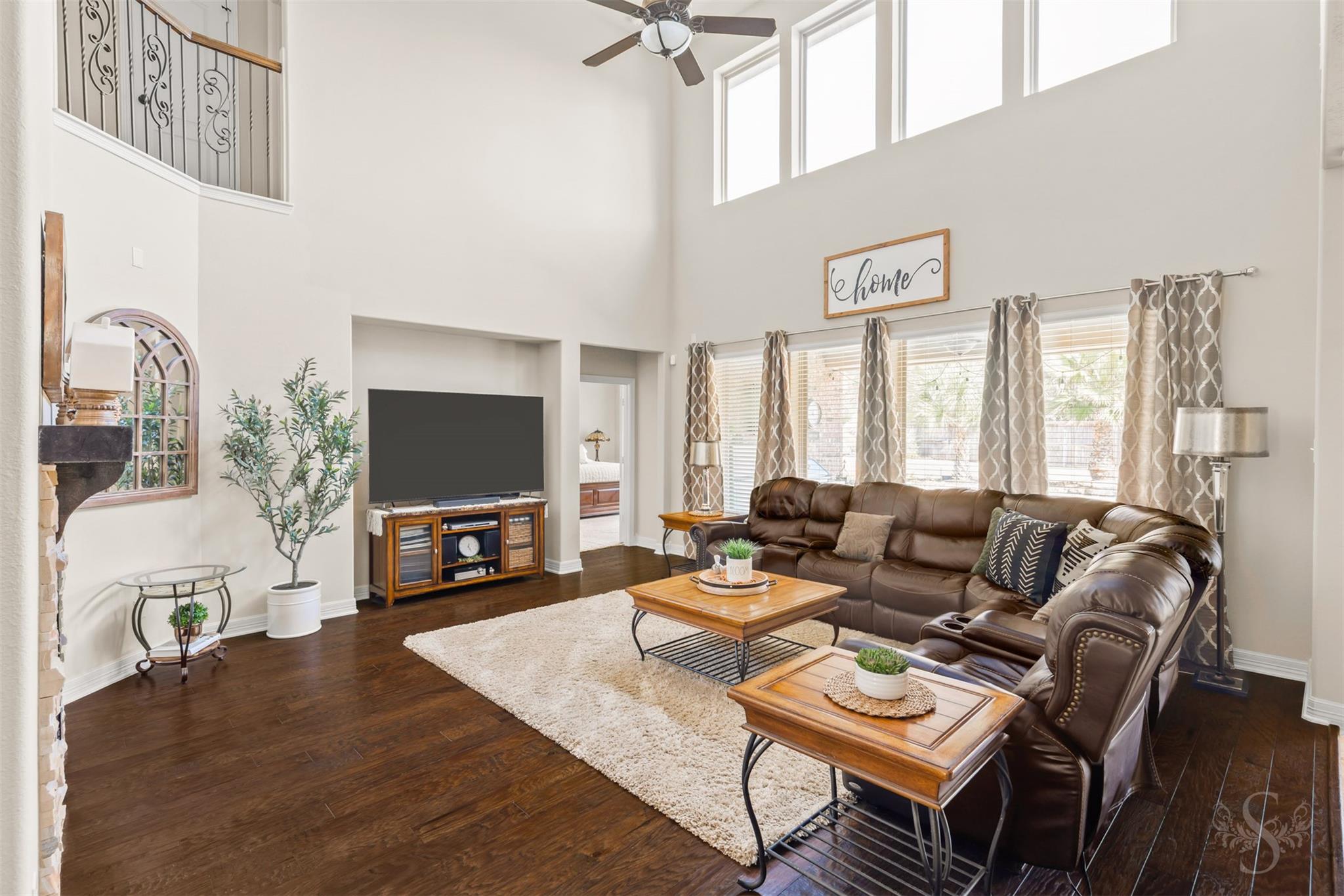 27406 Villa Mountain Court