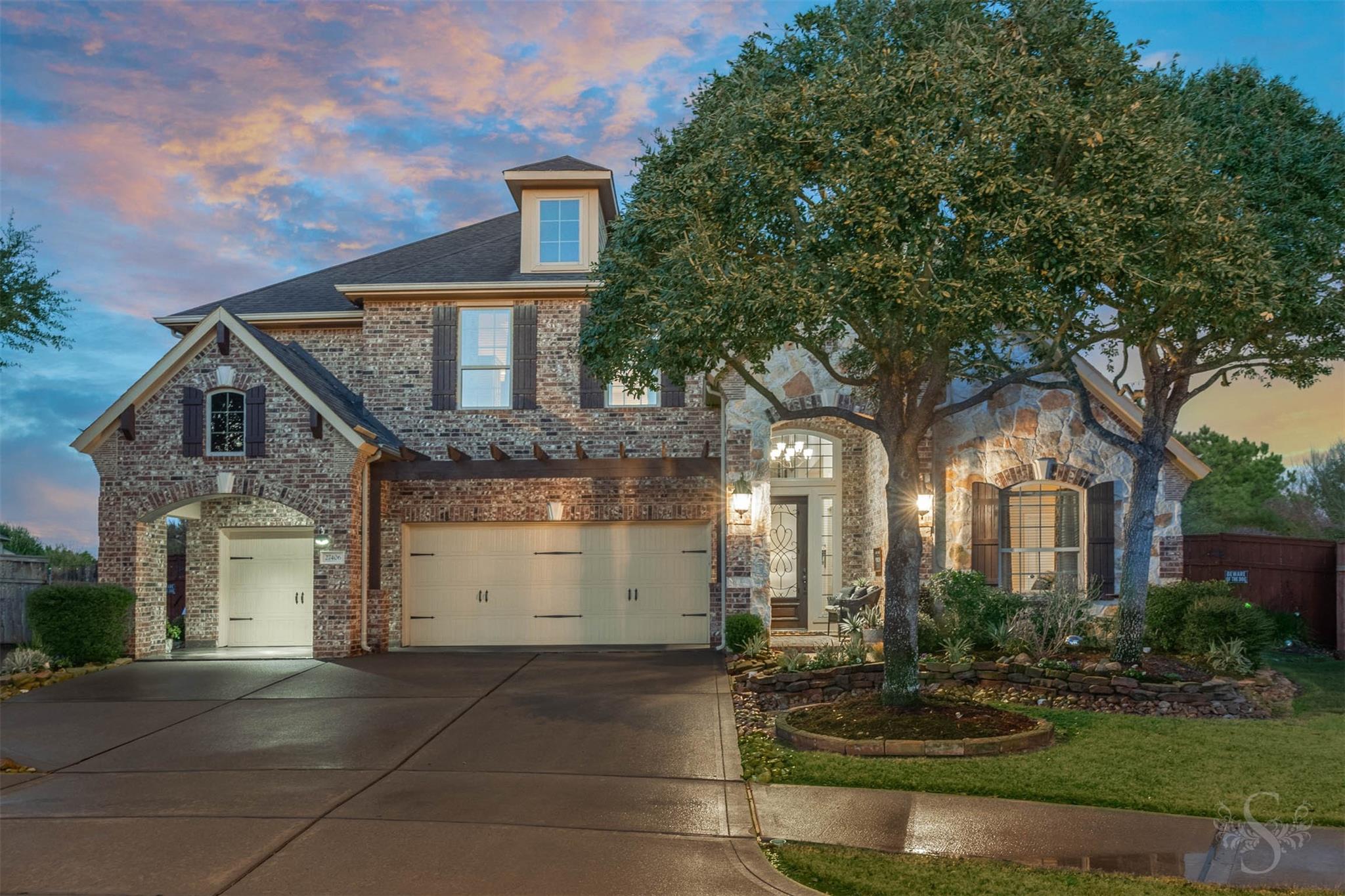 27406 Villa Mountain Court