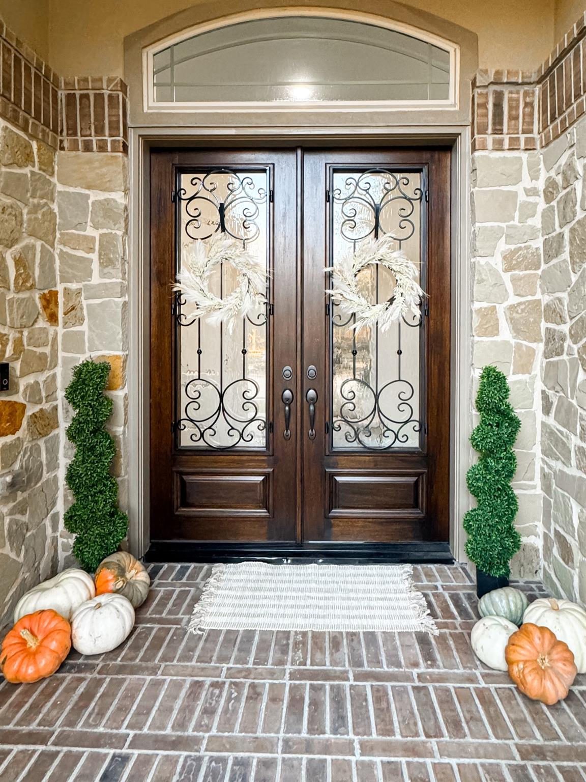 5815 Mustang Ridge Lane