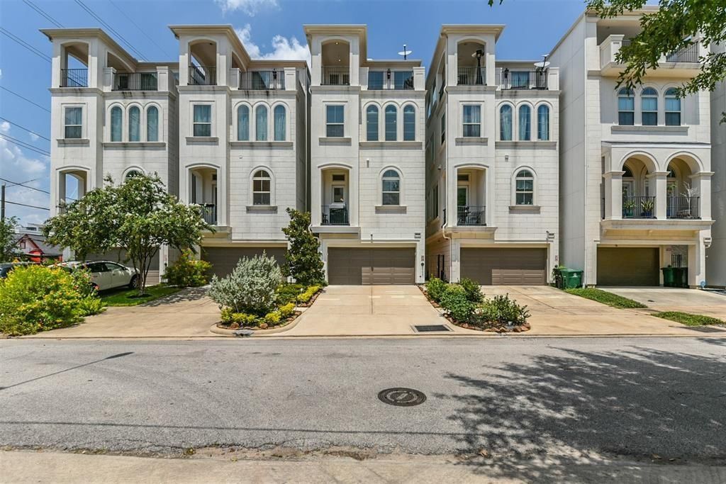 Photo of 4014 Barnes Street, Houston, TX 77007 (MLS # 51666004)