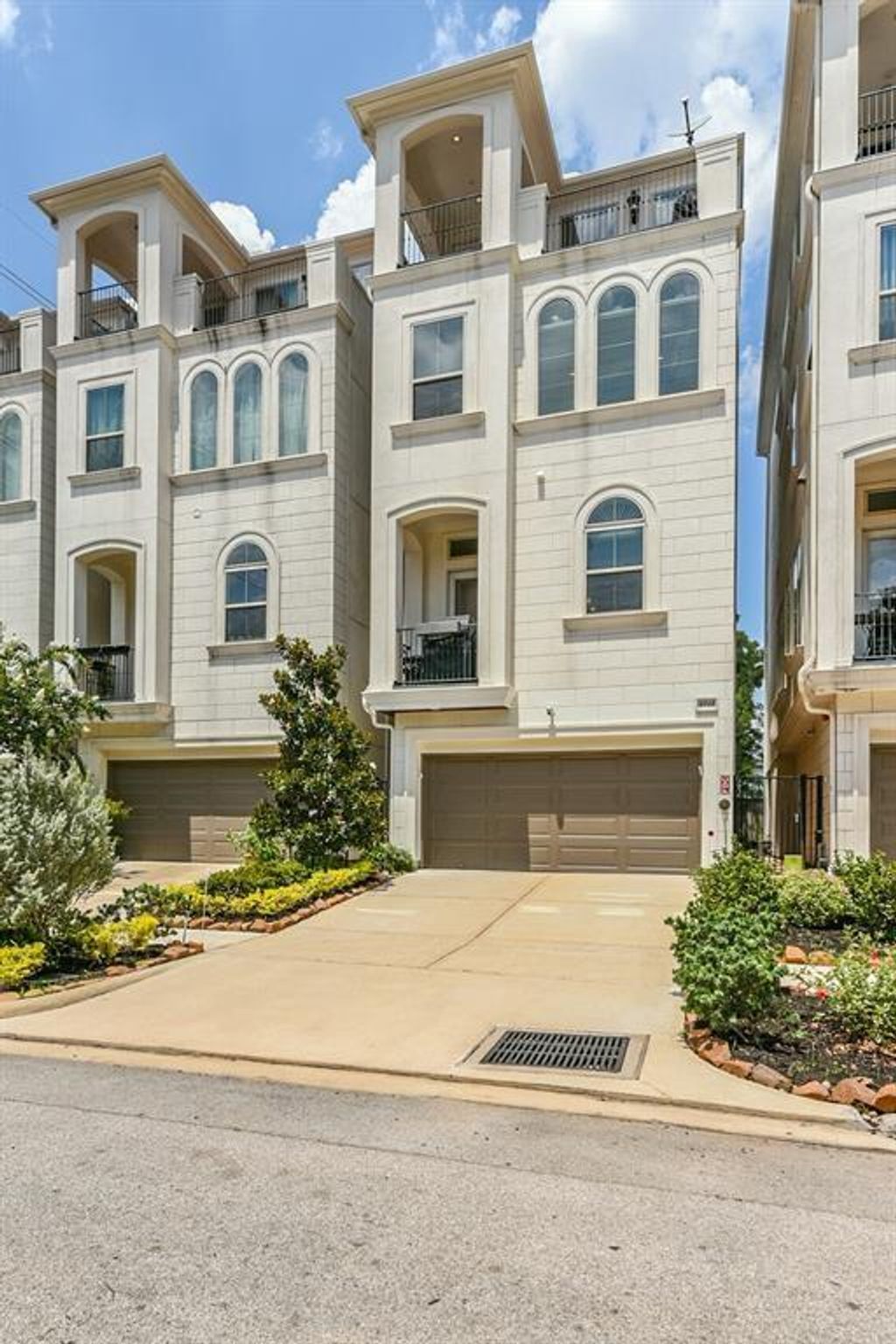 Photo of 4014 Barnes Street, Houston, TX 77007 (MLS # 51666004)