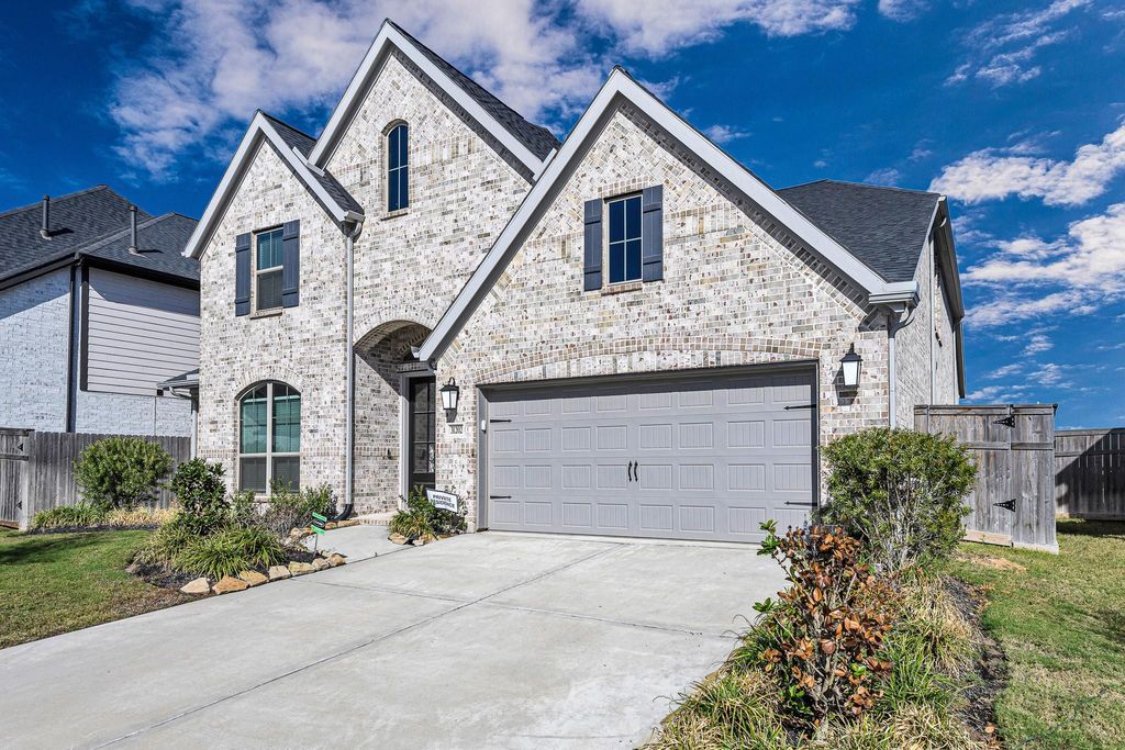 Photo of 31202 Crescent Hill Drive, Fulshear, TX 77441 (MLS # 24674001)