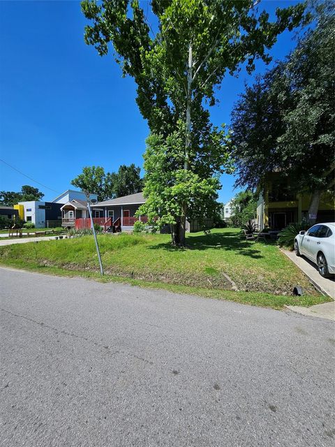 Vacant Land For Sale - 7900 Virgil Street<br/> Houston, TX 77088