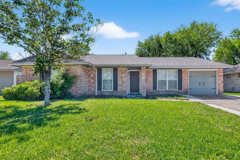 Photo of 12114 Ryewater Drive, Houston, TX 77089 (MLS # 93896251)