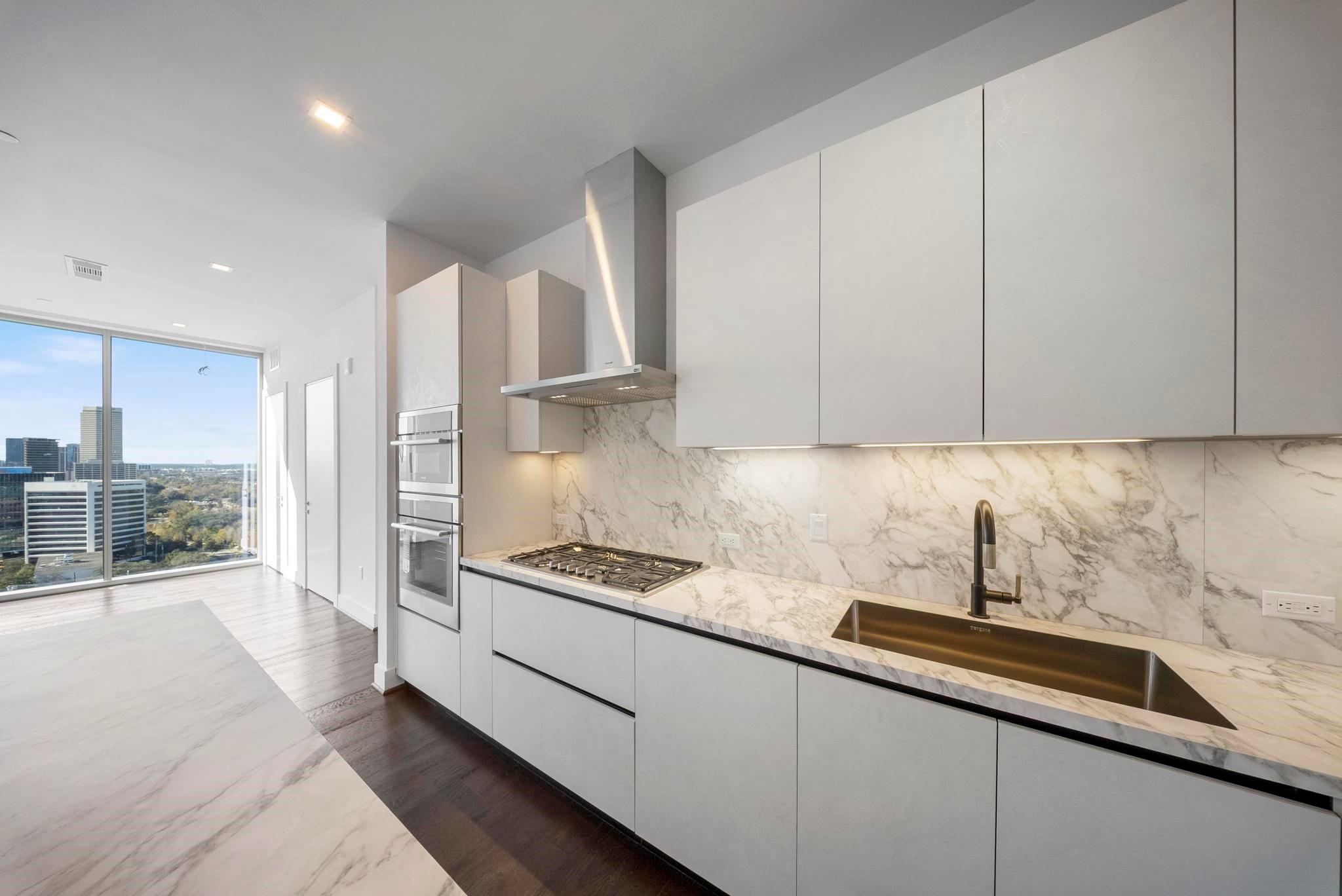 1711 Allen Parkway 1802