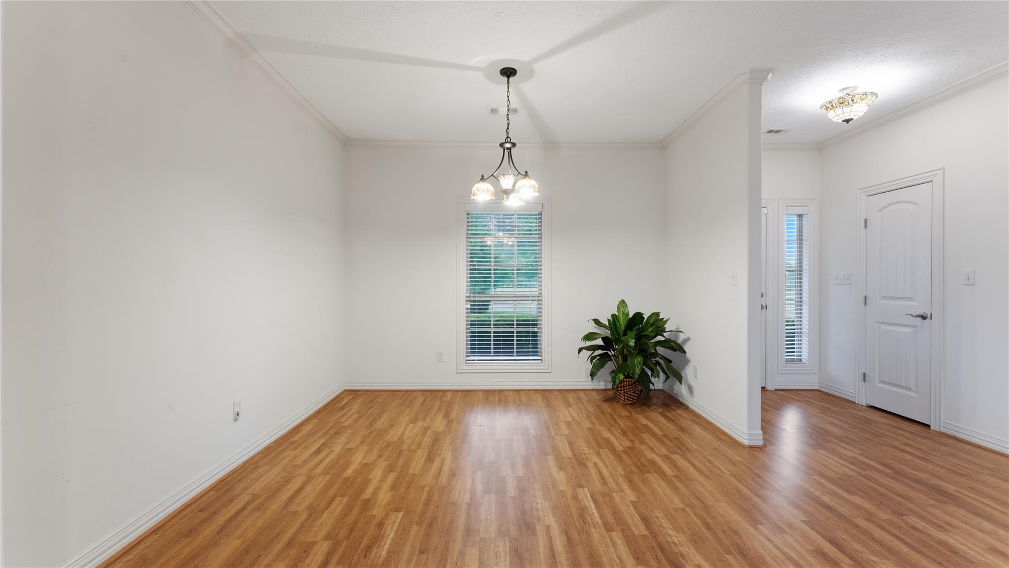 318 Jamestown Road
