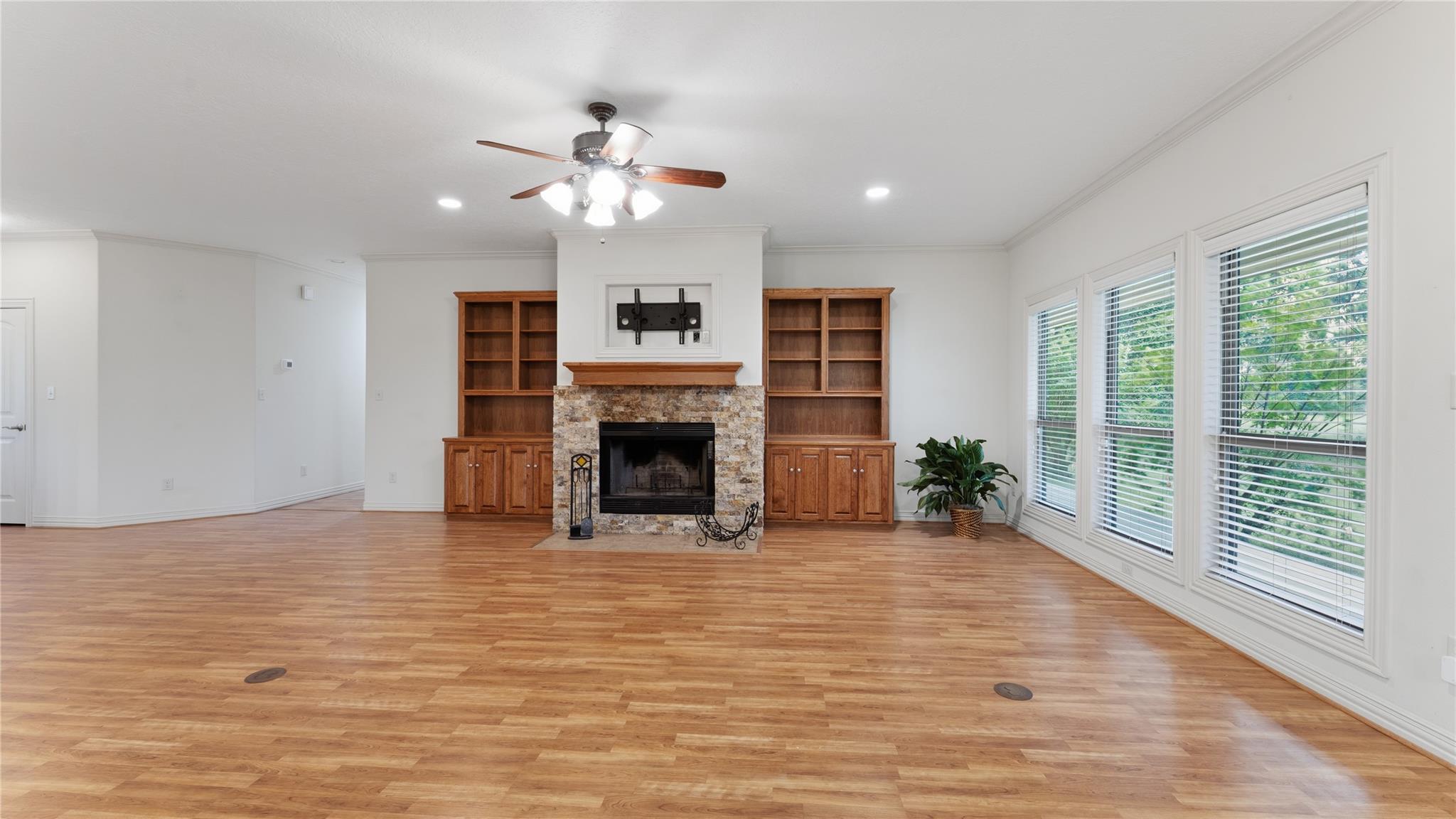 318 Jamestown Road
