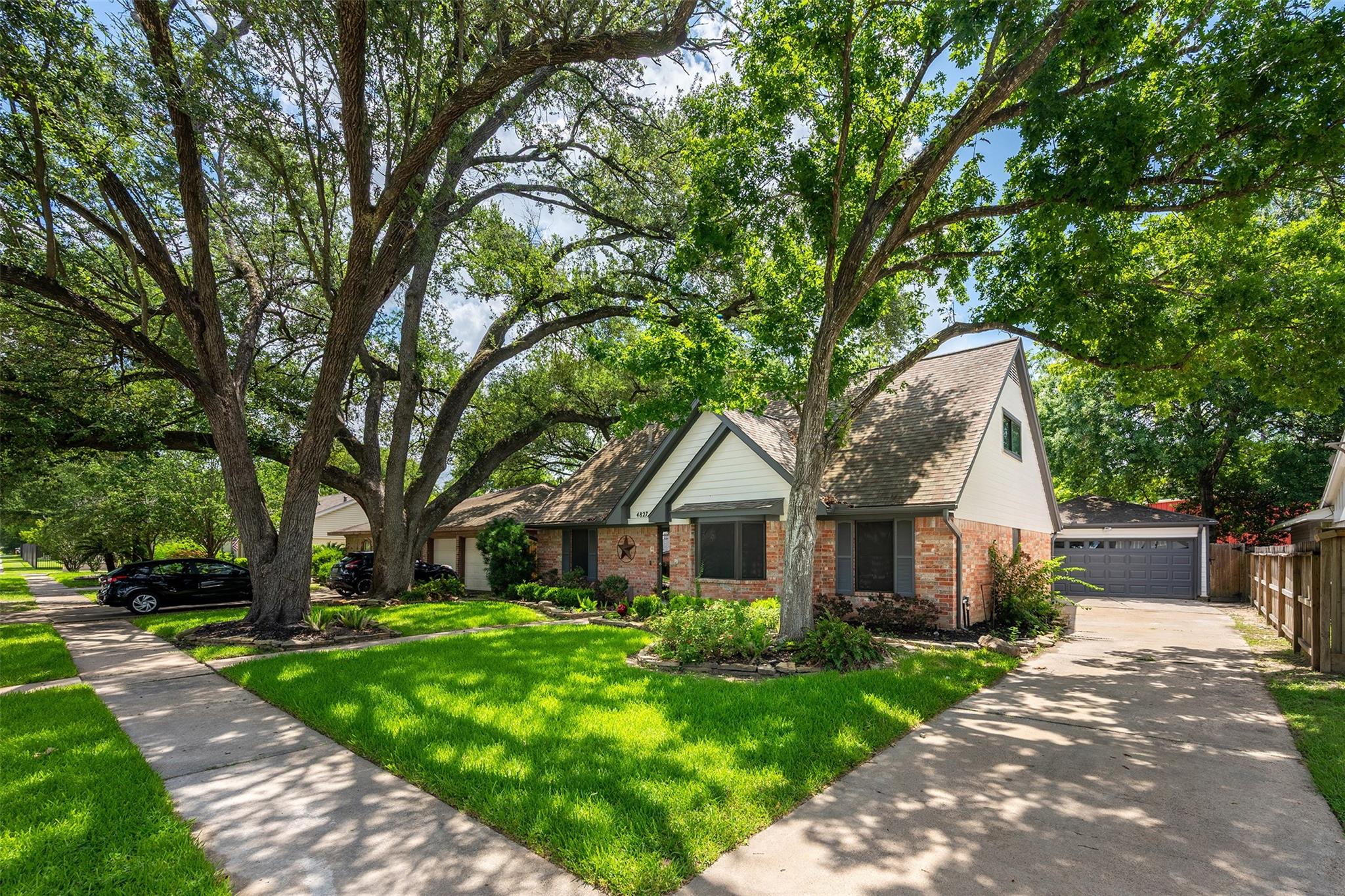 4827 Elmbrook Drive