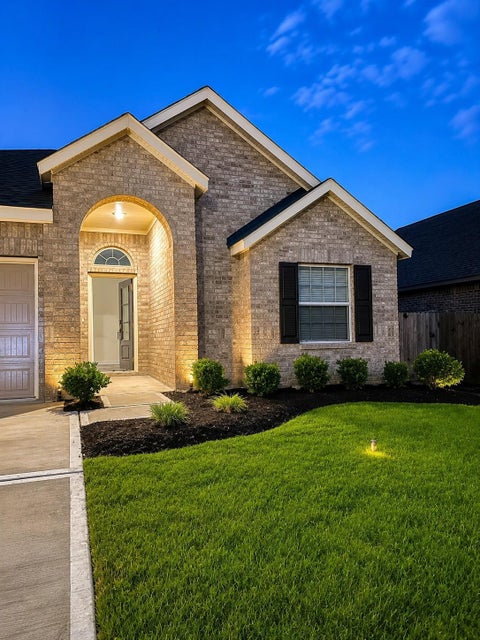 Photo of 7927 Eagle Creek Ln Ln, Richmond, TX 77469 (MLS # 81356295)