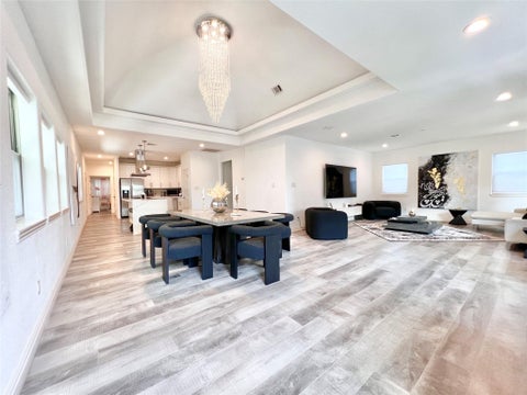 Photo of 407 Vincent Street, Houston, TX 77009 (MLS # 75630286)