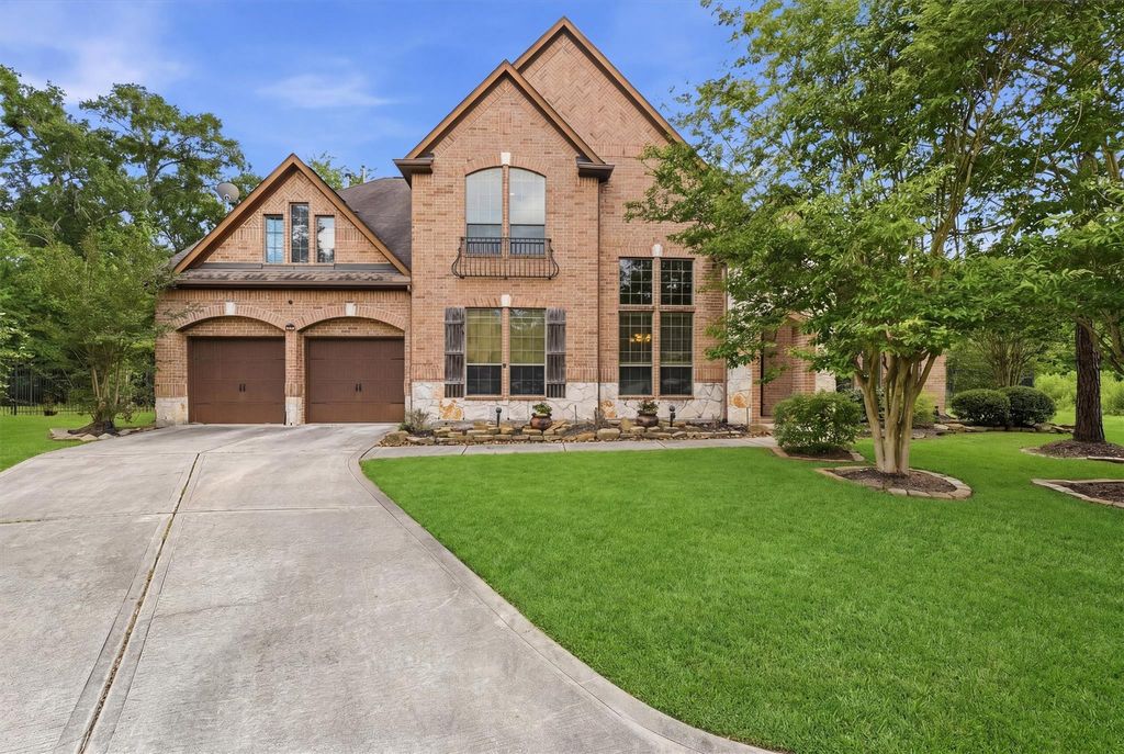 Photo of 3 Spotted Lily Way, The Woodlands, TX 77354 (MLS # 62336787)
