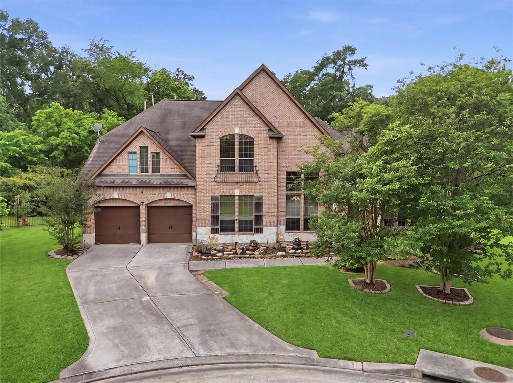 Photo of 3 Spotted Lily Way, The Woodlands, TX 77354 (MLS # 62336787)