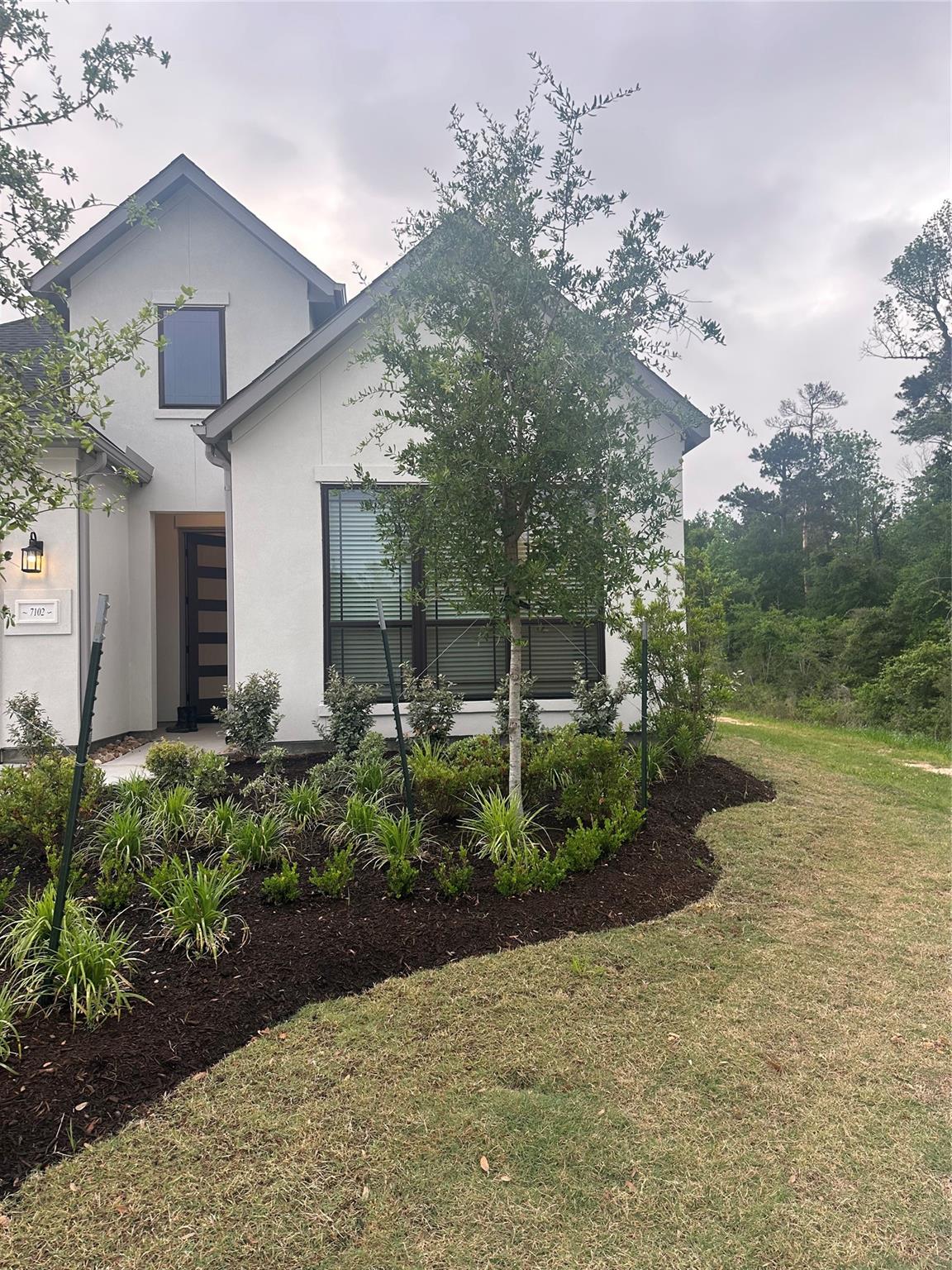 7102 Carriage Light Drive