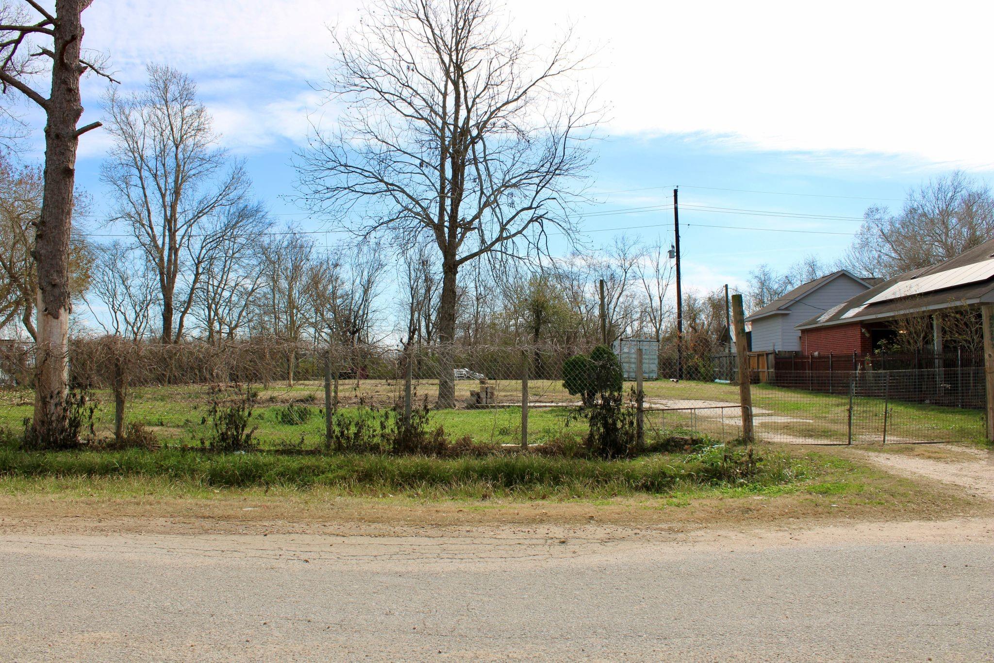 22203 Sandspoint Drive