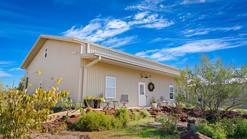 Photo of 5 Providence Road, Calvert, TX 77837 (MLS # 29953719)