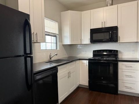 Tiny photo for 2915 Isabella Street #B, Houston, TX 77004 (MLS # 17874959)