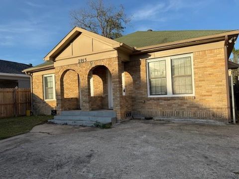 Tiny photo for 2915 Isabella Street #B, Houston, TX 77004 (MLS # 17874959)