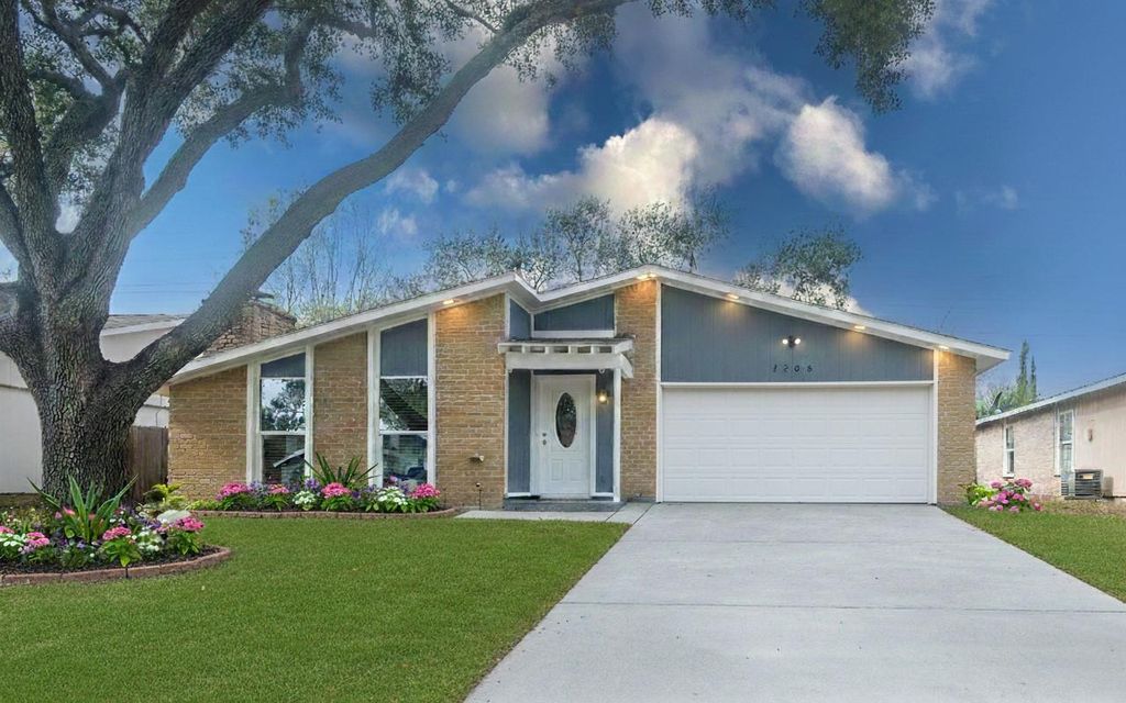 Photo of 7206 La Granada Drive, Houston, TX 77083 (MLS # 84032757)