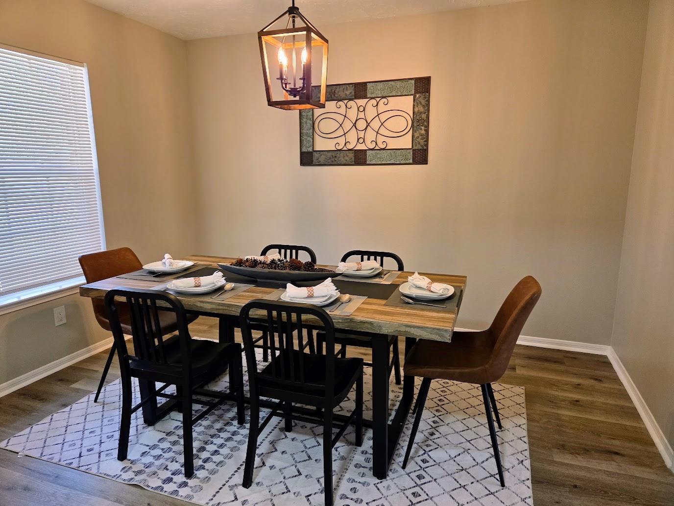 6615 Broken Stone