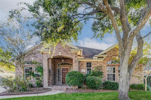 Photo of 7903 S Wellington Court, Houston, TX 77055 (MLS # 53549543)
