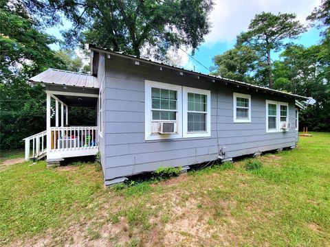 Photo of 107 Issacks Street, Cleveland, TX 77327 (MLS # 2852379)