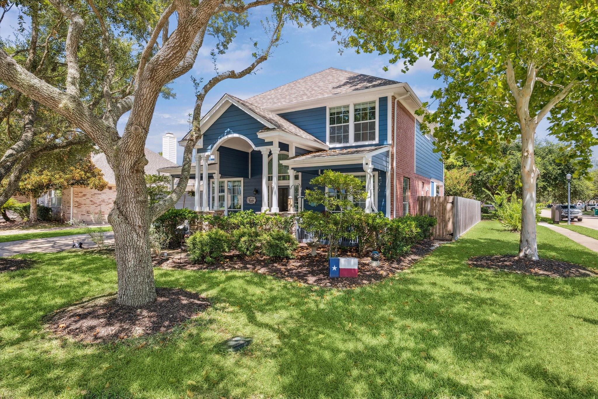 1001 Victorian Court